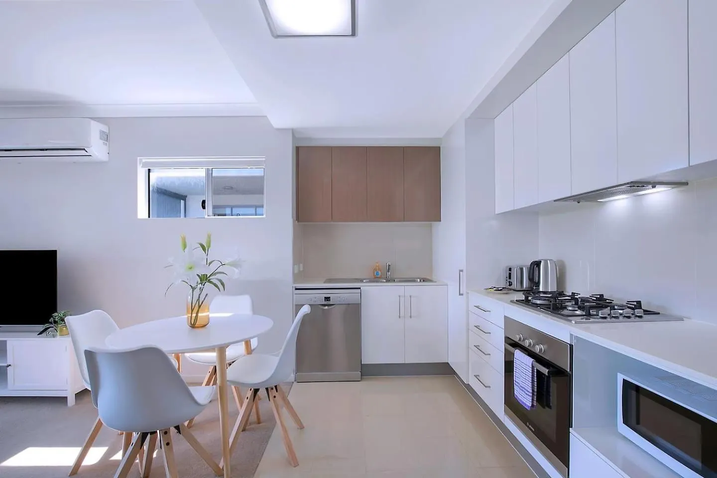 'The Provincia' A Contemporary Inner-City Abode Brisbane Australia
